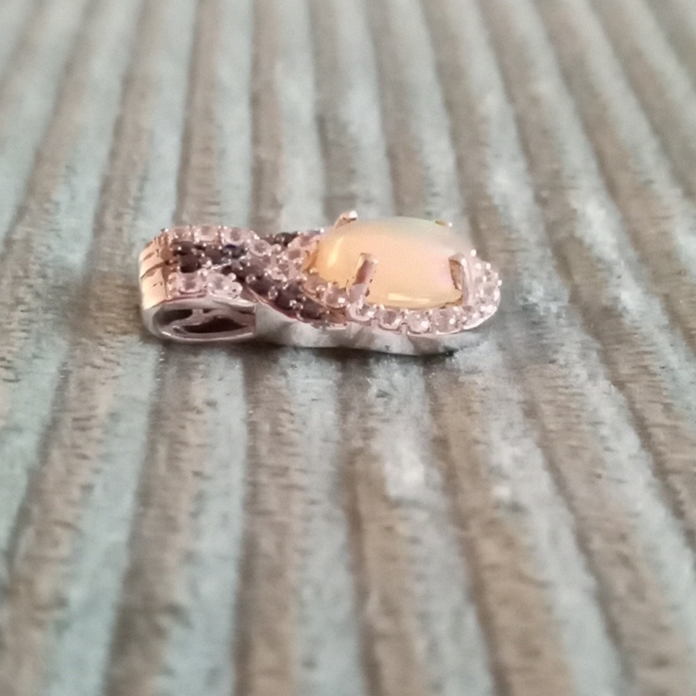 ETHIOPIAN WELO OPAL, MULTI GEMSTONE PENDANT - Picture 3 of 7